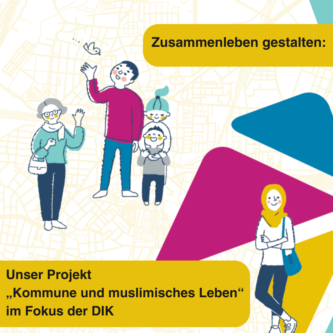 Eine Grafik zeigt fünf Menschen. Die Gruppe im oberen Teil der Grafik: Eine ältere, weiblich gelesene Person winkt freundlich zu, sie trägt einen Pullover und Jeans. Eine männlich gelesene Person, auch in Pullover und Jeans, hält die Hand hoch zu einem kleinen Vogel, der vorbeifliegt. Nebendran stehen zwei Kinder, der größere mit Pferdeschwanz schaut lächeln zum kleineren Kind runter. Das kleinere Kind, mit kurzen Haaren, lächelt dem größeren von unten zu. Unten rechts steht eine weiblich gelesene Person, die ein Kopftuch trägt, sie lächelt uns zu und steht locker und selbstbewusst mit einem leicht angewinkelten Bein. Oben ist eine Textblase mit der Aufschrift: "Zusammenleben gestalten", unten ist eine Textblase mit der Aufschrift "Unser Projekt Kommune und muslimisches Leben im Fokus der DIK"